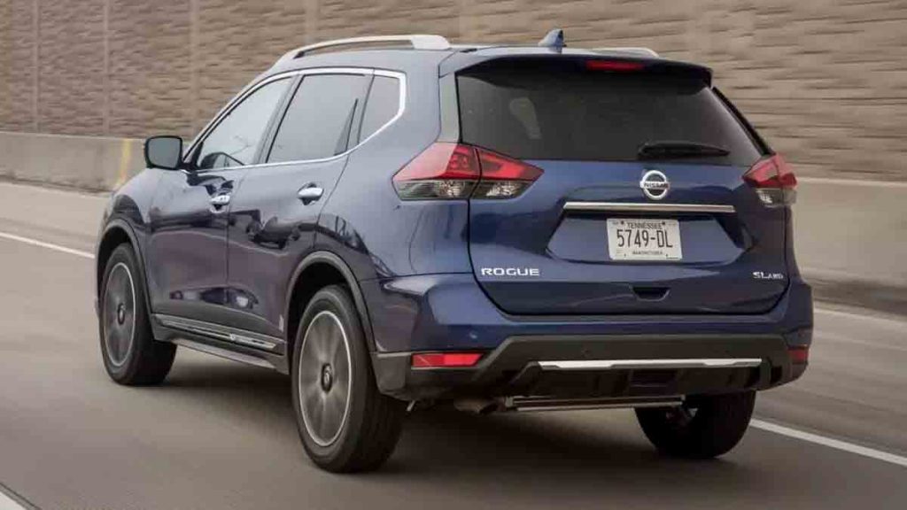 2019 nissan rogue back view