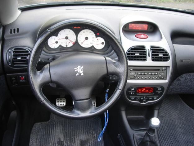 Peugeot 206 interior