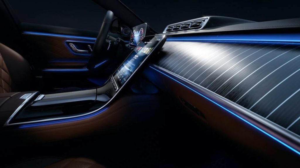 2021-Mercedes-Benz-S-Class-interior-carmart