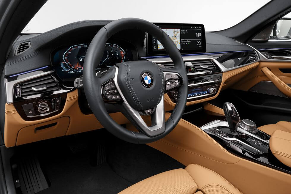 2021 540i Review front interior