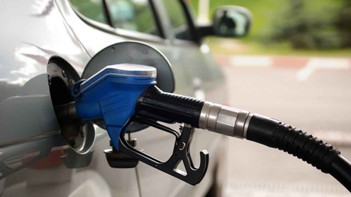 10 Fuel Saving Tips that Every Car Owner Should Know