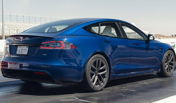 2022 Tesla Model S back view