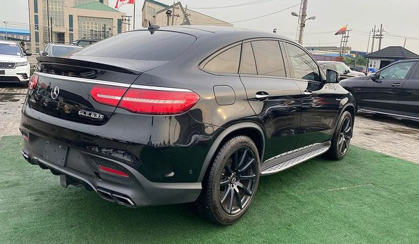 2018 Mercedes Benz Gle63s Standard Features