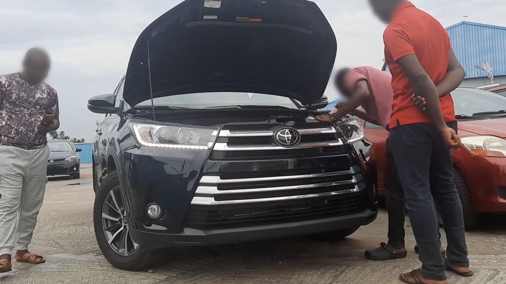 The 2017 Toyota 4Runner being inspected by Nigerian Journalists