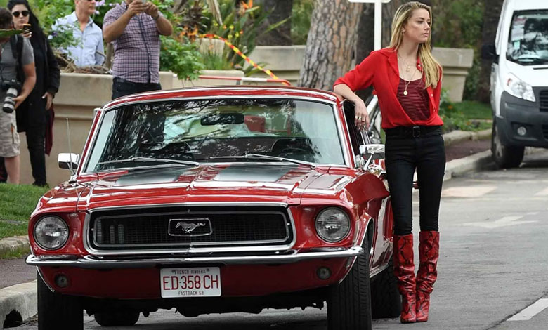 AMBER HEARD 1968 FORD MUSTANG