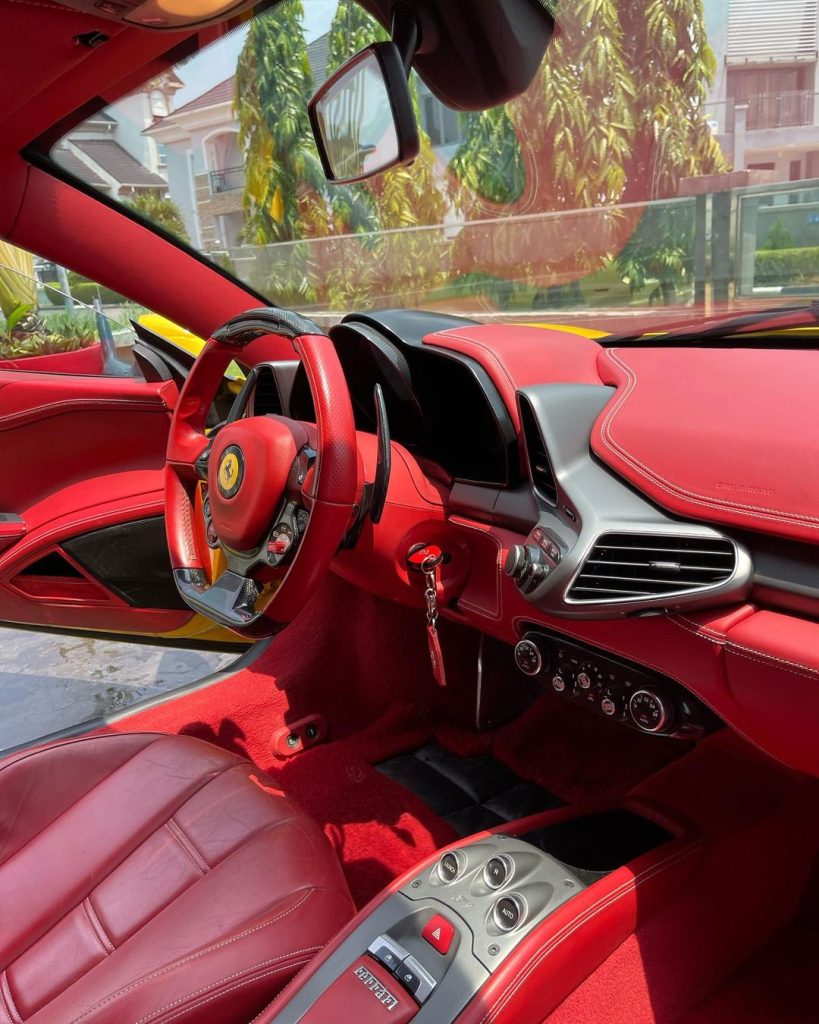 Timaya acquires a new Ferrari 458 Italia - interior