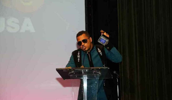 Van Vicker awards and recognitions