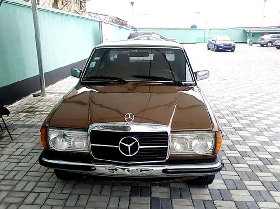 1975 Mercedes in Nigeria
