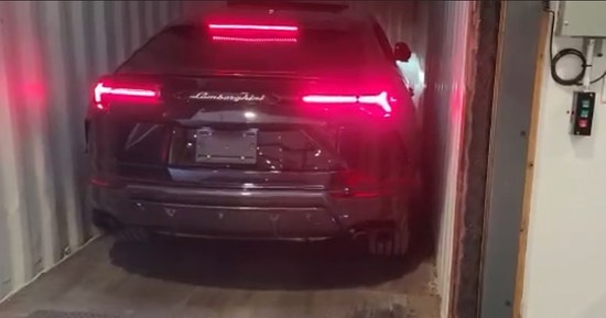 2019 Lamborghini Urus inside container