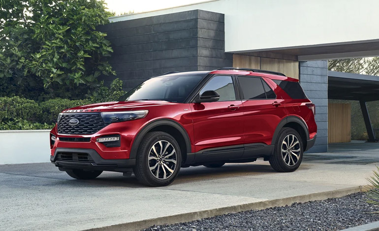 2022 Ford Explorer side view