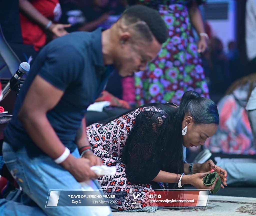 Pastor Jerry & his wife, Eno captured praying together