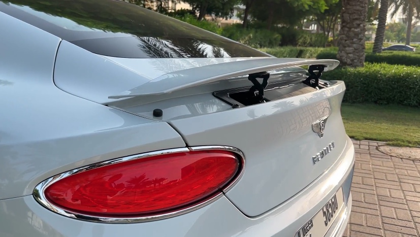 Taillight of the 2022 Bentley Continental GT Speed
