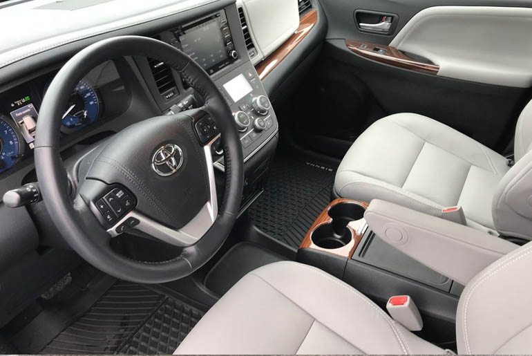 2018 Sienna Interior View Displaying the Steering & Infotainment System