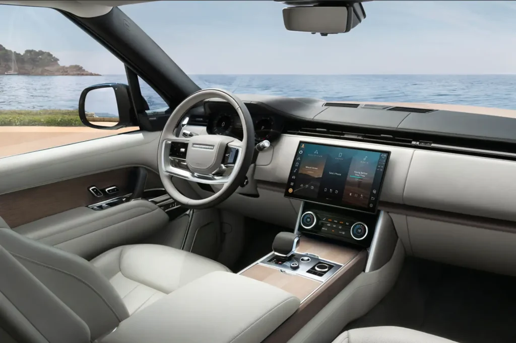 2022 Range Rover SE Interior