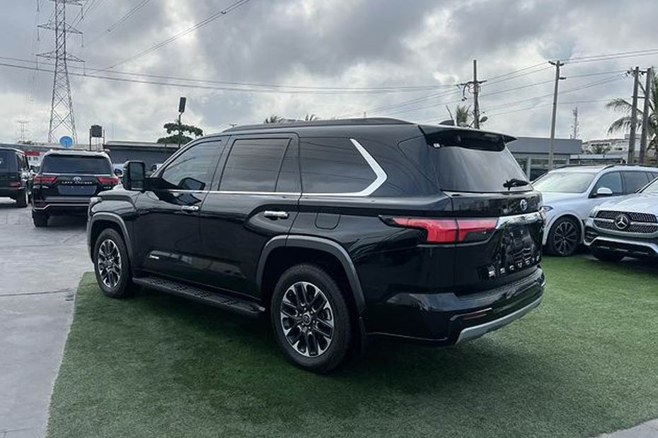 2023 Toyota Sequoia side View