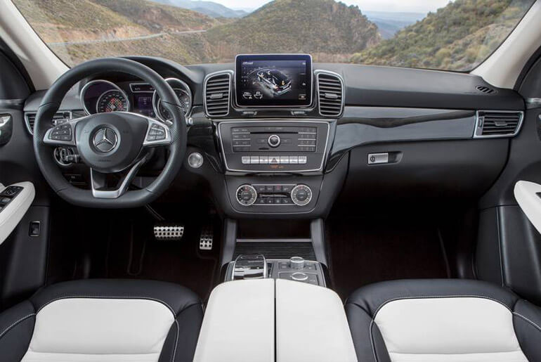 Interior of the 2019 Mercedes GLE