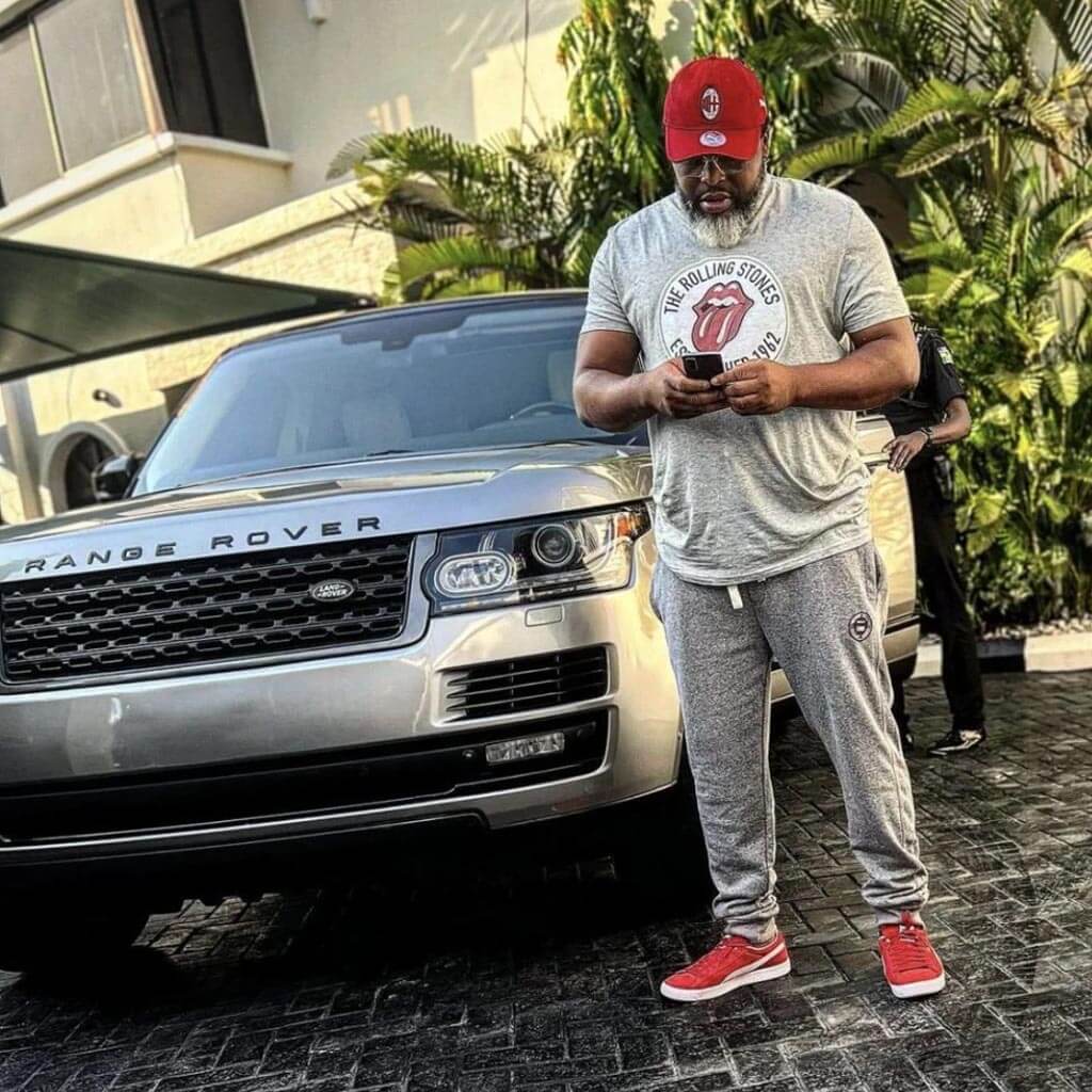 Larry Gaaga pose with 2017 Land Rover Range Rover Sport