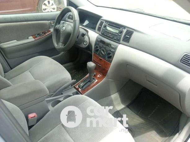 Used Toyota Corolla 2006 interior