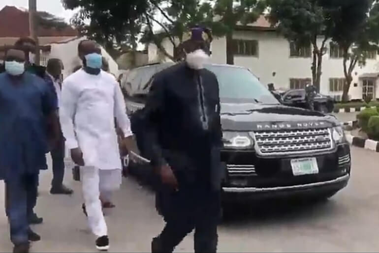 Tinubu arrived at the State House in Marina in this armoured Range Rover Sentinel SUV