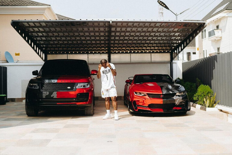 zlatan ibile with his two wrapped beauties