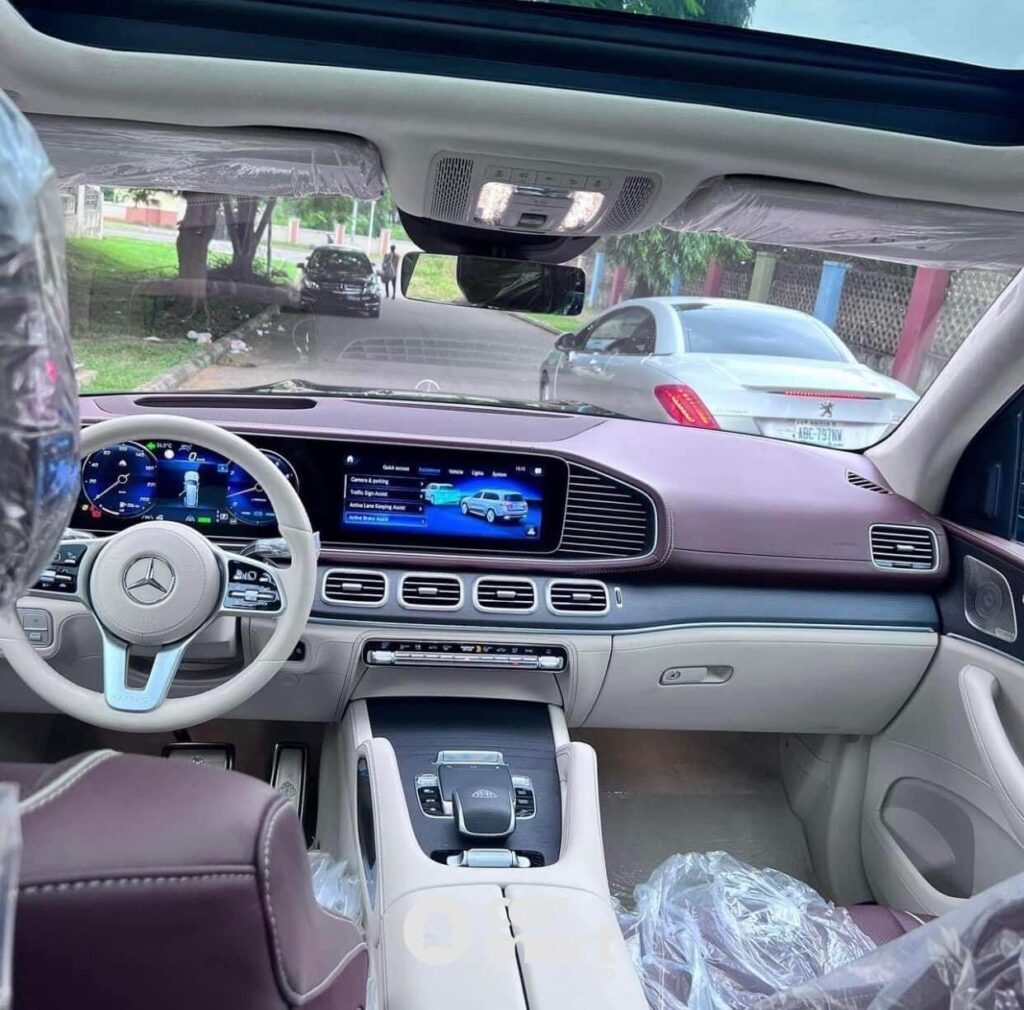 2022 Mercedes Benz GLS600 Maybach interior