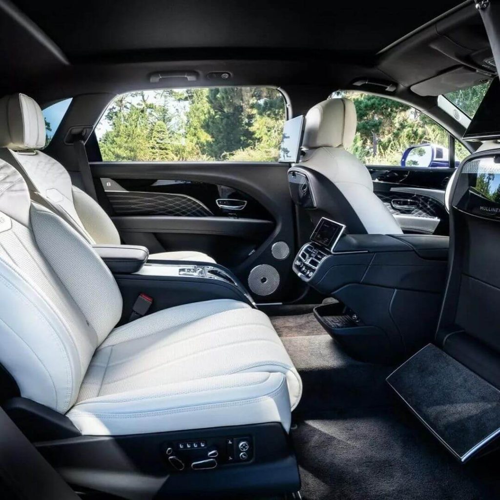2024 Bentley Bentayga EWB Mulliner interior