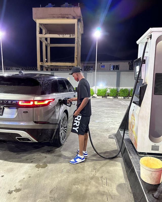 Ola of Lagos celebrates 2 million Instagram followers by showing off his new Range Rover