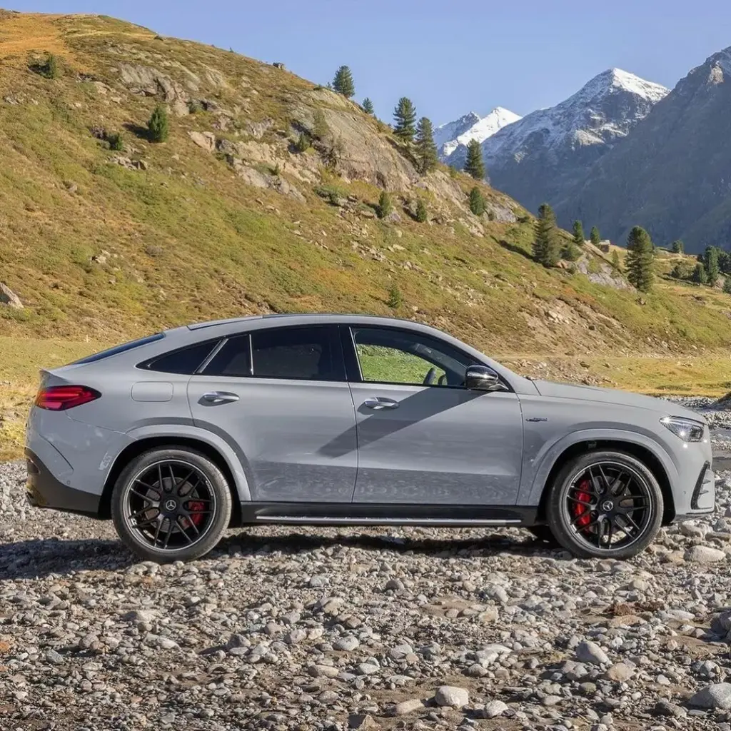 2025 Mercedes Benz GLE53 side view