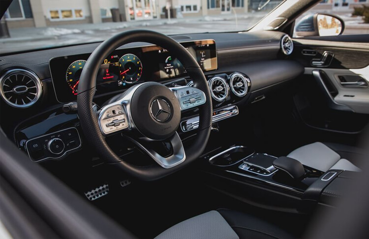 2022 Mercedes-Benz CLA250 interior