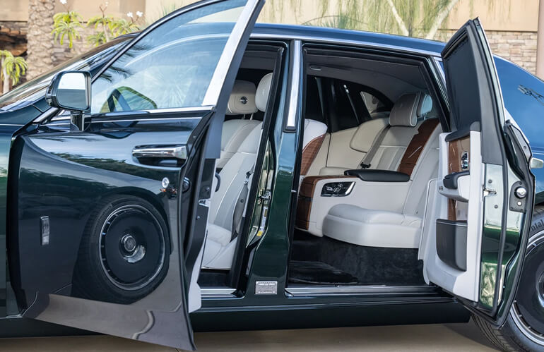 2023 Rolls Royce Phantom interior