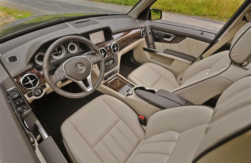 2013 Mercedes-Benz GLK interior