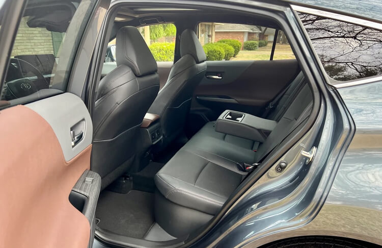 2023 Toyota Venza back seat