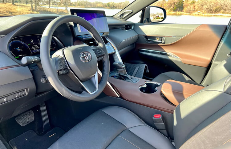 2023 Toyota Venza interior