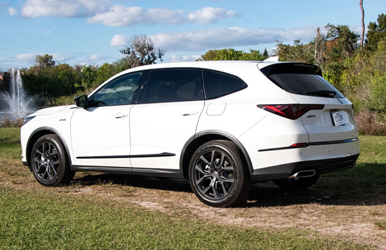 2024 acura mdx side view