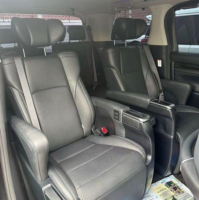 2022 Toyota Alphard interior