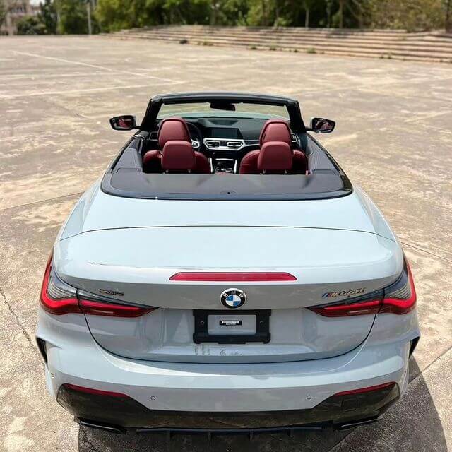 2023 BMW M440i convertible back view 