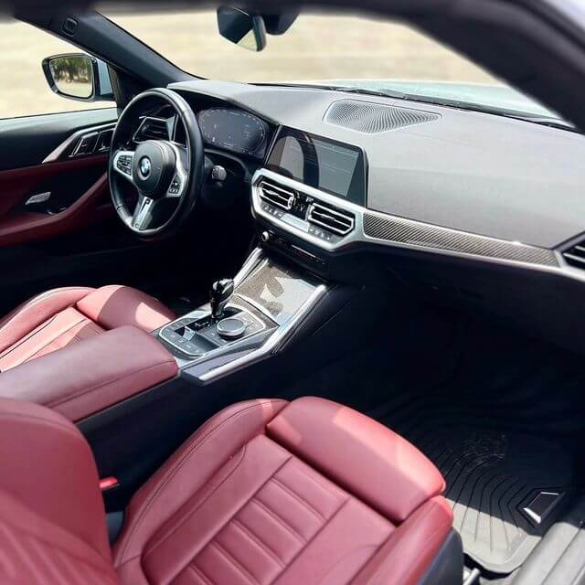 2023 BMW M440i convertible interior