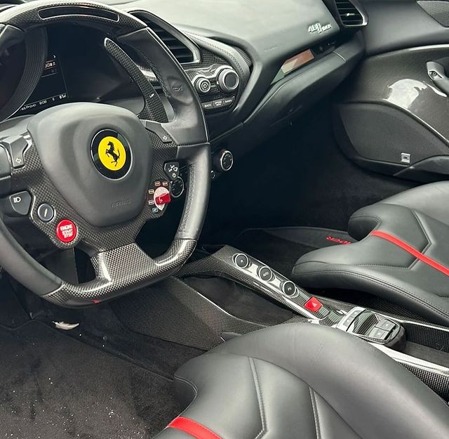 Ferrari 488 Spider interior view