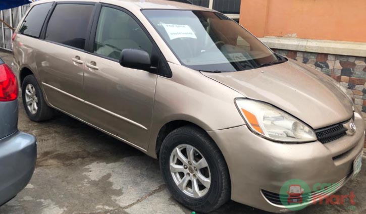 2005 Toyota Sienna in Nigeria –Price, and Reviews
