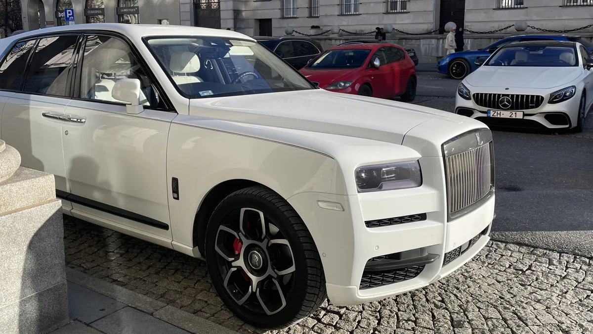 What's New for 2023 Rolls Royce Cullinan