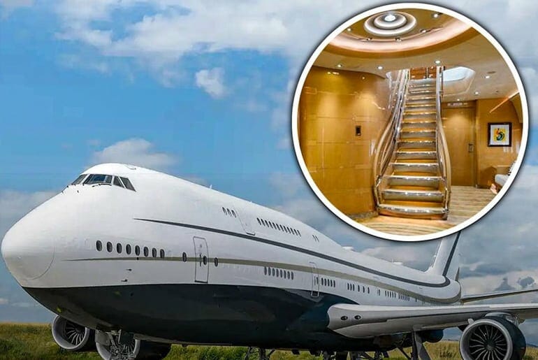 Inside One Of The World's Largest Private Jets B747-8