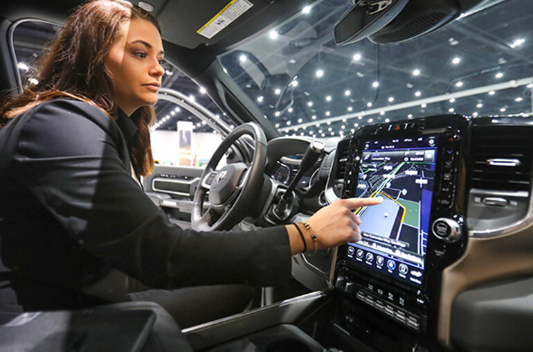 Larger Touchscreens in Cars is a Big Problem for Car Owners in Nigeria