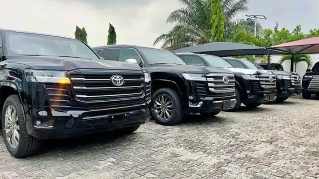 Nigerians rejoice as lawmakers SET to receive 300 Prado SUVs As official vehicles worth N130million each