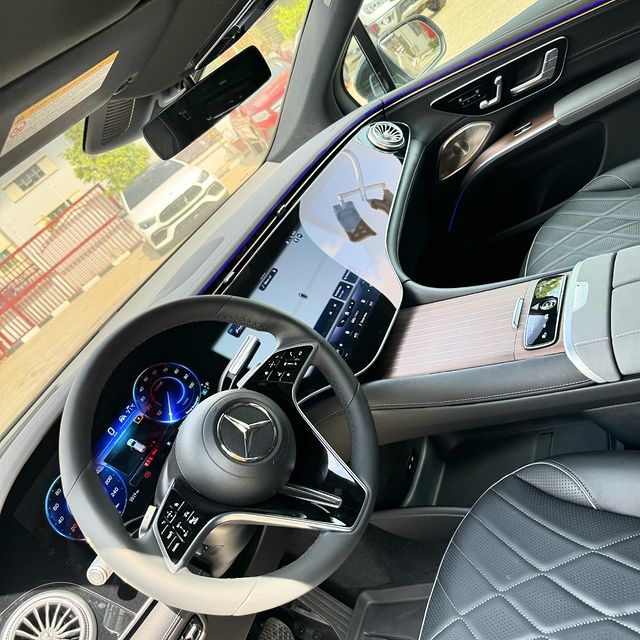 2023 Mercedes-Benz EQS 580 interior