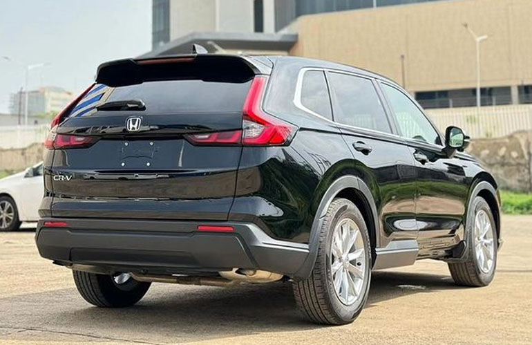 2023 Honda CR-V back view