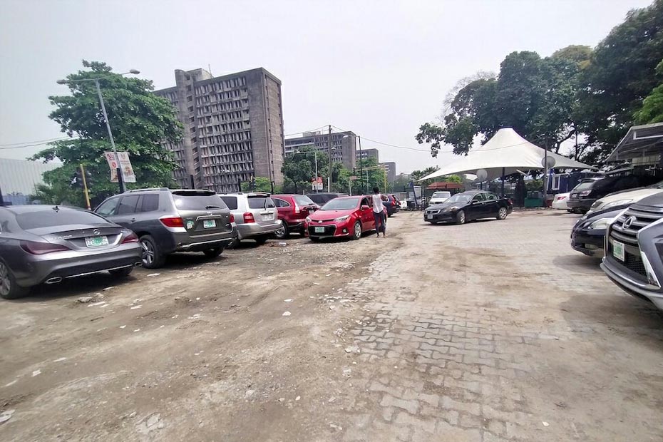 Lagos govt set new price to charge cars parked outside church premises