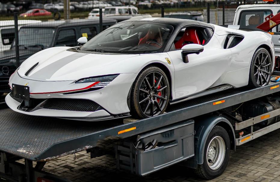 2022 Ferrari SF-90 Spider