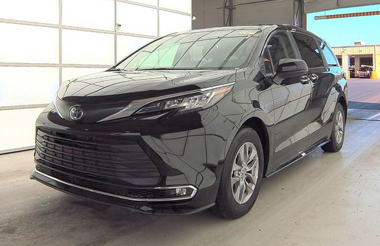 2024 Toyota Sienna in Nigeria