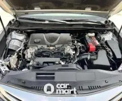 Super clean 2018 Toyota Camry SE