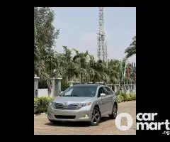 Foreign standard 2010 Toyota Venza